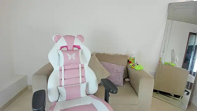 Snapshot of Charlotte_cowell_sub1_ chatting on February 23, 9:37 pm Charlotte cowell sub1 online show from February 23, 9:37 pm