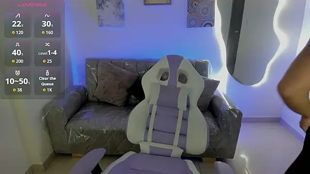 Snapshot of Charlotte_cowell_sub1_ chatting on September 8, 4:39 pm Charlotte cowell sub1 online show from September 8, 4:39 pm