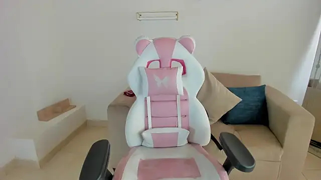 Snapshot of Charlotte_cowell_sub1_ chatting on September 15, 6:08 pm Charlotte cowell sub1 online show from September 15, 6:08 pm