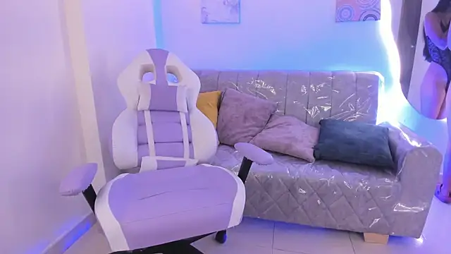 Snapshot of Charlotte_cowell_sub1_ chatting on October 2, 2:57 pm Charlotte cowell sub1 online show from October 2, 2:57 pm