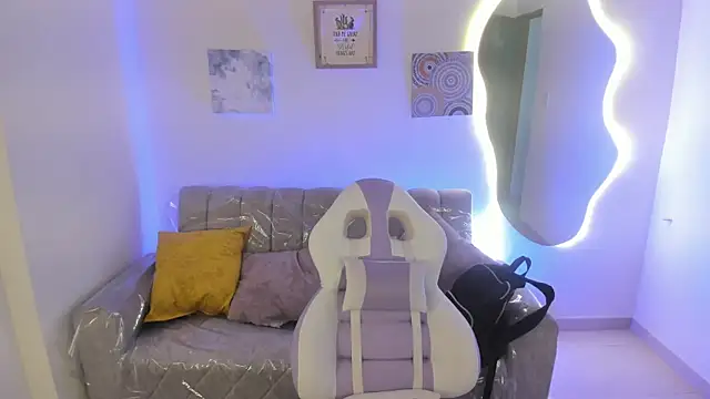 Snapshot of Charlotte_cowell_sub1_ chatting on October 8, 3:31 pm Charlotte cowell sub1 online show from October 8, 3:31 pm