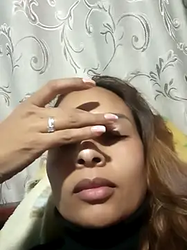 mykaelahoney online show from November 6, 12:33 am