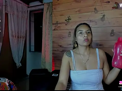 mykaelahoney online show from November 11, 1:05 am