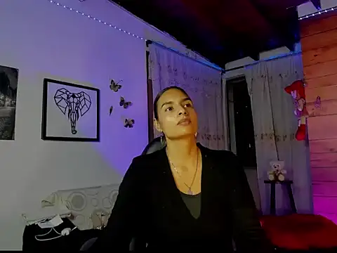 mykaelahoney online show from February 14, 4:53 am