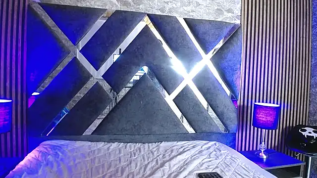 Snapshot of bellatrix25 chatting on December 12, 7:59 pm bellatrix25 online show from December 12, 7:59 pm