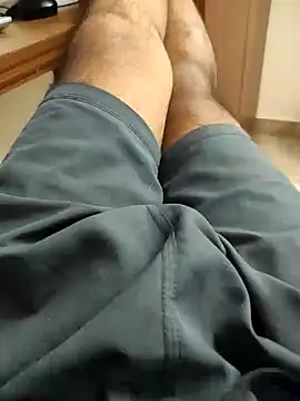 Snapshot of yoyokakshay_1996 chatting on February 5, 4:36 pm yoyokakshay 1996 online show from February 5, 4:36 pm