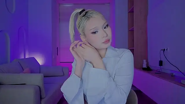 Snapshot of RileyMee chatting on September 23, 12:52 pm RileyMee online show from September 23, 12:52 pm