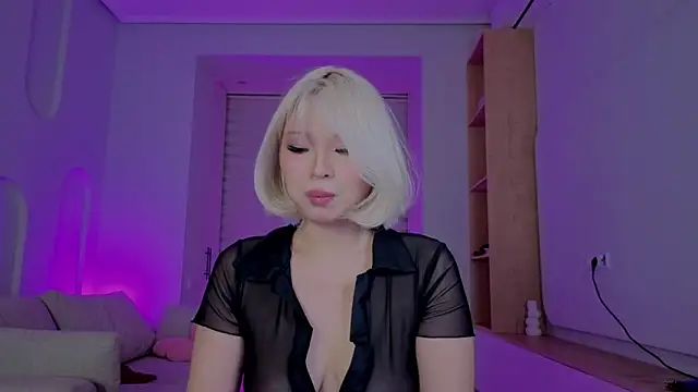 RileyMee online show from October 17, 1:35 pm