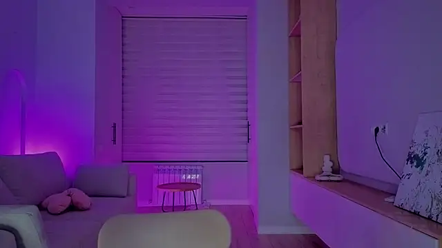 Snapshot of RileyMee chatting on November 2, 12:13 am RileyMee online show from November 2, 12:13 am