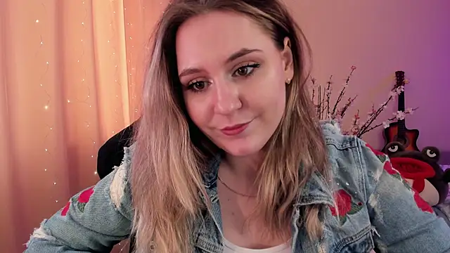 Snapshot of Diana_Flower chatting on February 28, 12:42 pm Diana Flower online show from February 28, 12:42 pm