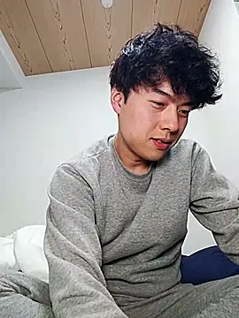 whitebriefboy online show from February 27, 3:15 pm