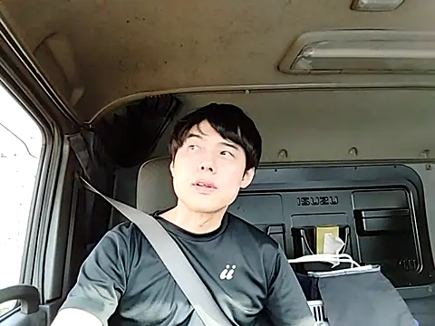 whitebriefboy online show from June 10, 9:35 pm