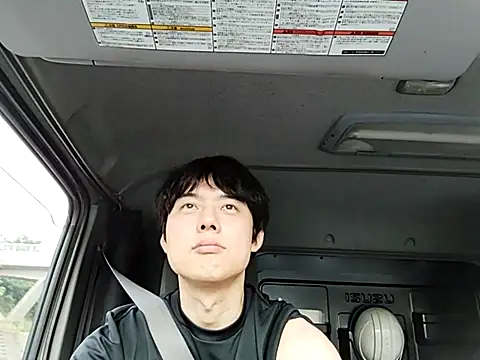 whitebriefboy online show from July 31, 9:03 pm
