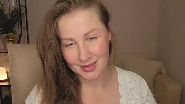 Snapshot of Helens_love chatting on July 18, 1:21 am Helens love online show from July 18, 1:21 am