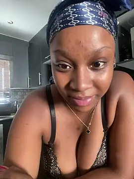 Candy Love 18 online show from February 20, 9:10 am