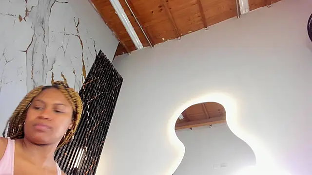 Snapshot of ebony_hot1 chatting on September 10, 2:06 pm ebony hot1 online show from September 10, 2:06 pm