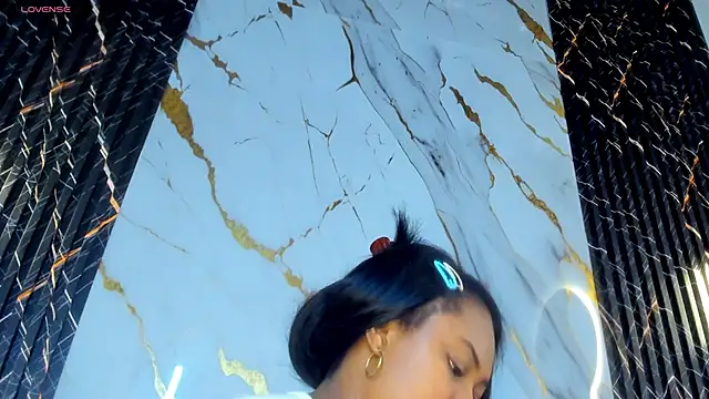 Snapshot of ebony_hot1 chatting on November 17, 2:56 pm ebony hot1 online show from November 17, 2:56 pm