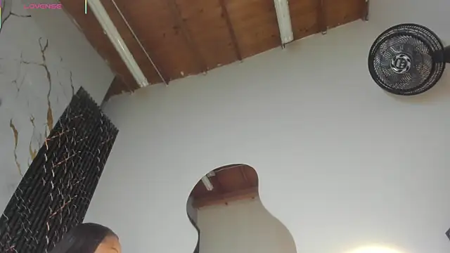 ebony hot1 online show from December 22, 1:41 pm