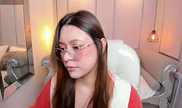 Lanna18 online show from October 2, 11:50 am