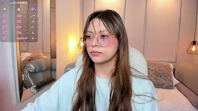 Lanna18 online show from October 17, 11:57 am