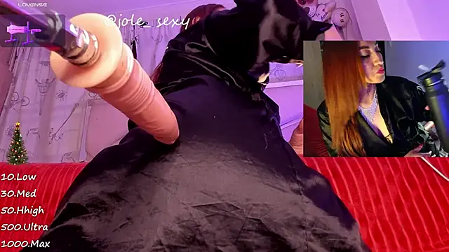 Snapshot of jolee__ chatting on December 21, 7:13 am jolee online show from December 21, 7:13 am