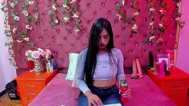 Snapshot of Mariana_Prin chatting on September 25, 2:37 am Mariana Prin online show from September 25, 2:37 am