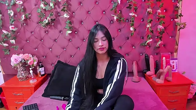 Snapshot of Mariana_Prin chatting on November 23, 2:33 am Mariana Prin online show from November 23, 2:33 am