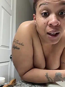 SexyHoneyRedd online show from January 4, 10:34 pm