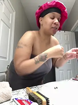 SexyHoneyRedd online show from January 17, 11:38 am