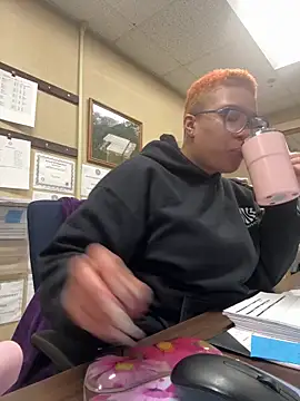 SexyHoneyRedd online show from January 31, 3:11 pm