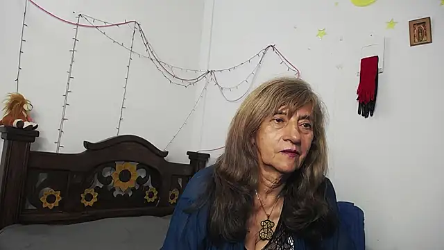 DominaLeona online show from March 7, 9:59 pm