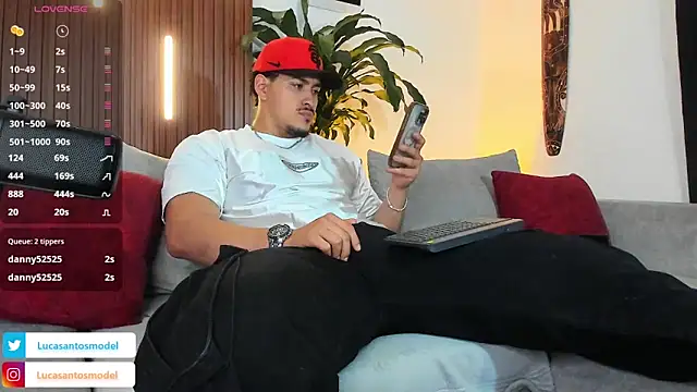 lucasanto  online show from July 6, 5:04 am