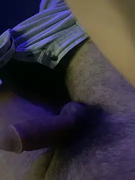 Snapshot of YawlingJingoist chatting on November 23, 1:05 am YawlingJingoist online show from November 23, 1:05 am