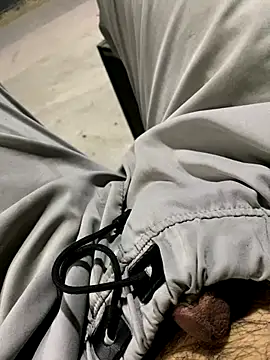 Snapshot of YawlingJingoist chatting on December 14, 12:05 am YawlingJingoist online show from December 14, 12:05 am