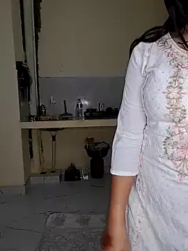 Snapshot of riya190 chatting on February 20, 8:16 am riya190 online show from February 20, 8:16 am