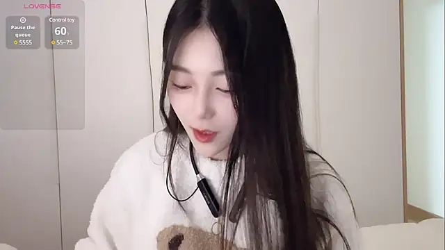 Snapshot of Sweet-Angel999 chatting on January 18, 5:59 pm Sweet-Angel999 online show from January 18, 5:59 pm