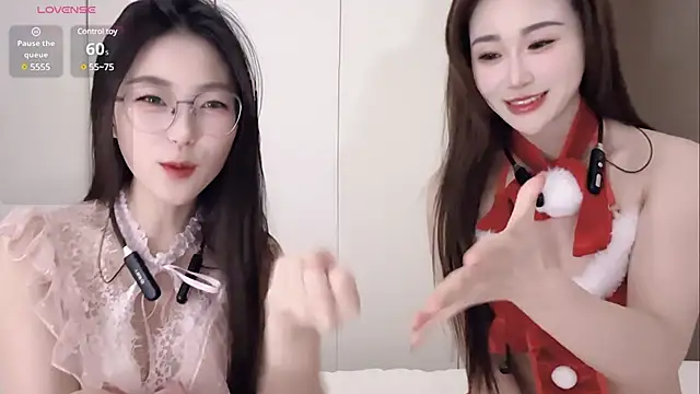 Snapshot of Sweet-Angel999 chatting on January 29, 1:17 pm Sweet-Angel999 online show from January 29, 1:17 pm