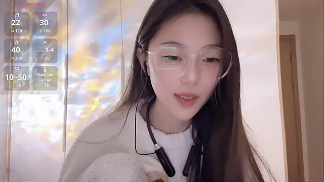 Snapshot of Sweet-Angel999 chatting on February 27, 2:21 pm Sweet-Angel999 online show from February 27, 2:21 pm