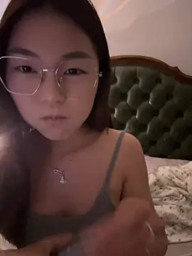 Sweet-Angel999 online show from May 15, 4:25 pm