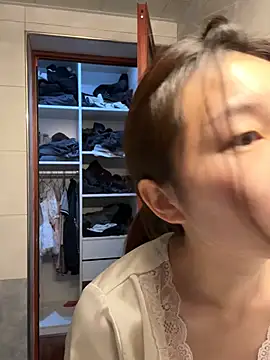 Sweet-Angel999 online show from May 24, 5:40 pm