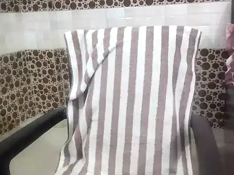 Snapshot of Aarvi_Arora chatting on December 3, 10:50 am Aarvi Arora online show from December 3, 10:50 am