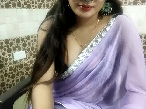 Snapshot of Aarvi_Arora chatting on January 13, 3:58 pm Aarvi Arora online show from January 13, 3:58 pm