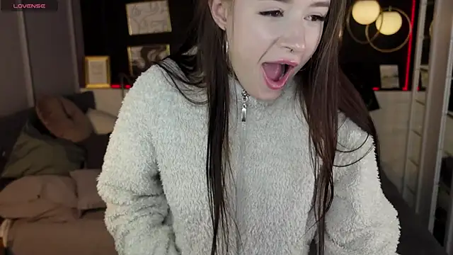 Snapshot of Lily_Moonlight chatting on December 25, 2:23 pm Lily Moonlight online show from December 25, 2:23 pm