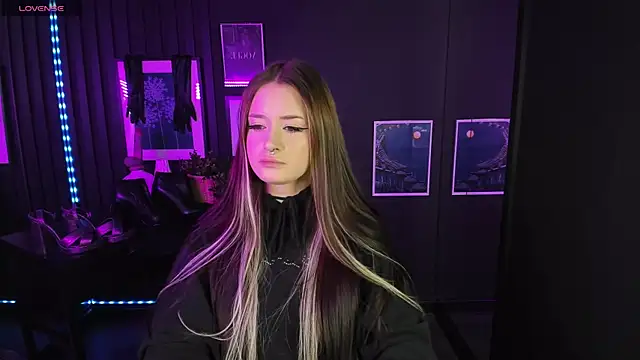 Snapshot of Lily_Moonlight chatting on February 10, 1:55 pm Lily Moonlight online show from February 10, 1:55 pm