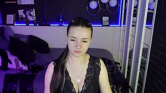 Snapshot of Lily_Moonlight chatting on February 20, 7:34 am Lily Moonlight online show from February 20, 7:34 am