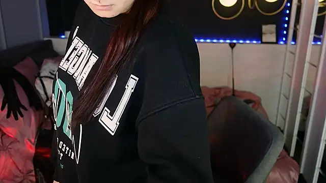 Lily Moonlight online show from February 1, 8:02 am