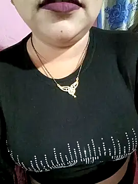 Snapshot of Beautyy38 chatting on January 20, 2:53 am Beautyy38 online show from January 20, 2:53 am