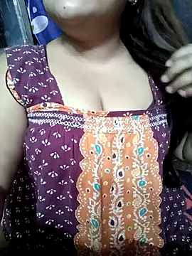 Snapshot of Beautyy38 chatting on March 7, 7:27 pm Beautyy38 online show from March 7, 7:27 pm