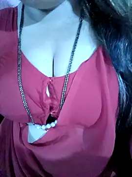 Snapshot of Beautyy38 chatting on October 28, 3:21 am Beautyy38 online show from October 28, 3:21 am