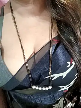 Snapshot of Beautyy38 chatting on November 11, 3:06 am Beautyy38 online show from November 11, 3:06 am